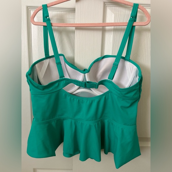Torrid aqua green turquoise midkini top built in bra size 2x - Picture 3 of 9